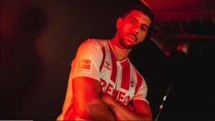Cenk Özkacar cierra su salida del Valencia hacia el Trabzonspor
