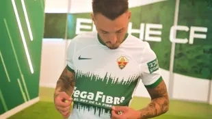 Elche CF negocia al alza el patrocinio de VegaFibra