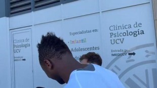 Sadiq durante las pruebas médicas de pretemporada del Valencia CF