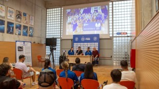 Adriel Sánchez y Judit Farrando, capitanas Lucentum Alicante femenino Liga Femenina 2