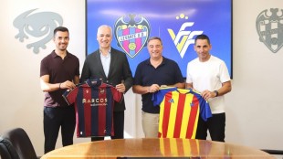 Firma del convenio entre Levante y FFCV para formación de entrenadores