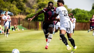 Roger Brugué celebra gol Levante UD Sheffield United pretemporada