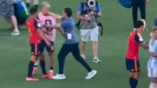 Roberto Ayala agrede a Dani Olmo en celebración final Mundial Argentina