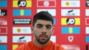 Valencia CF cierra la salida de Cenk Özkacar al Trabzonspor