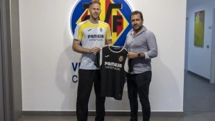 Villarreal cierra el fichaje de Gulácsi como nuevo portero