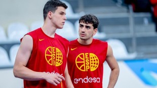 Cárdenas y Saint-Supéry concentración selección española baloncesto