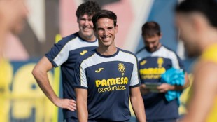 Íñigo Pérez, entrenador Villarreal, en rueda de prensa analizando partido