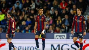 Kervin Arriaga se marcha del Levante UD al AEK Atenas