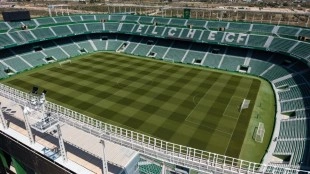 Elche CF recibe al Barcelona en busca de sorpresa en el Martínez Valero
