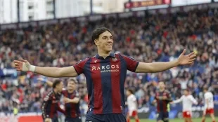 Carlos Espí marca su primer gol con el Real Madrid