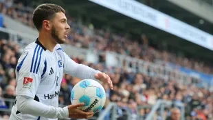 Mikelbrencis se escapa: Valencia CF pierde otra opción en lateral