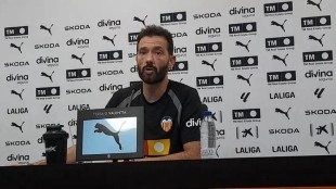 Corberán se afianza en el Valencia con Gourlay y plantilla completa