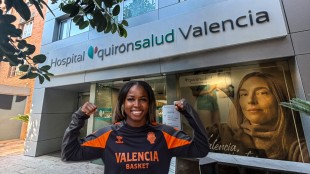 Alexis Peterson, nueva base de Valencia Basket, en acción con Alemania