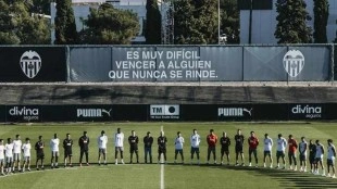 Valencia CF guarda minuto de silencio por tragedia ferroviaria
