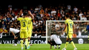 El Villarreal vence al Valencia en el derbi con gol en el minuto 96