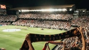 Valencia CF contabiliza asistencia de abonados pese a alerta naranja