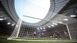 Cambio de estadio sin subidas: la lección de Espanyol, Athletic y Atlético